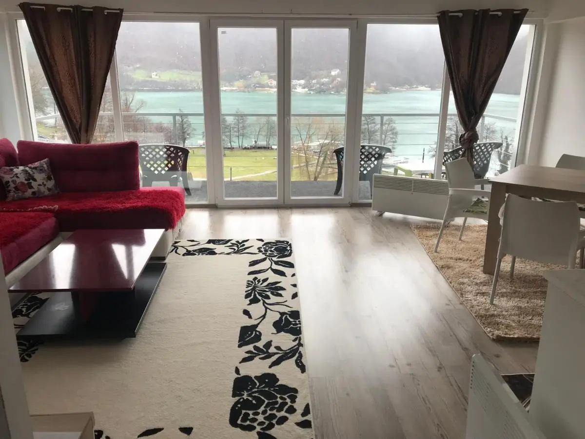Royal Town Luxury with Panoramic View Wake up to breathtaking lake views and pure tranquility
