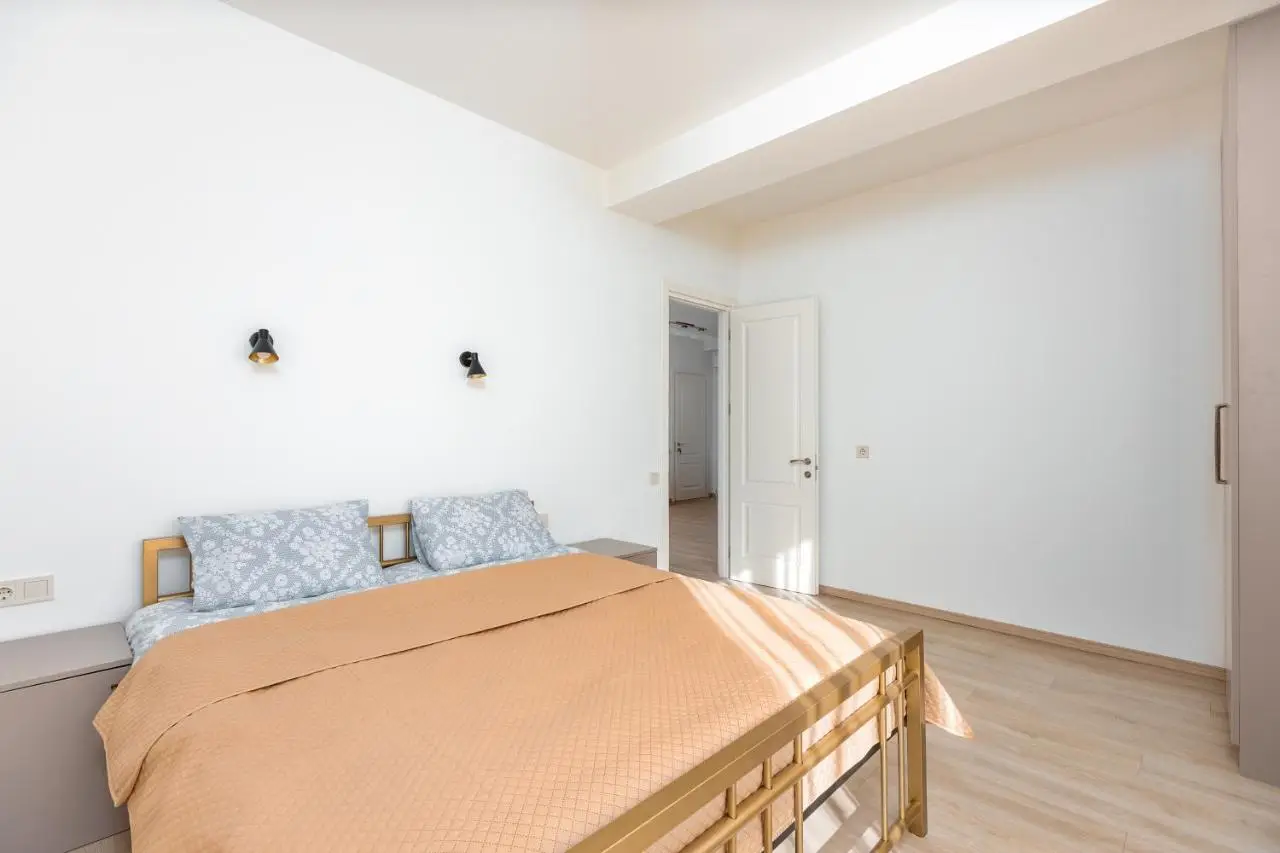 Fresh Air & Panoramic View (Floor 1 & 2)