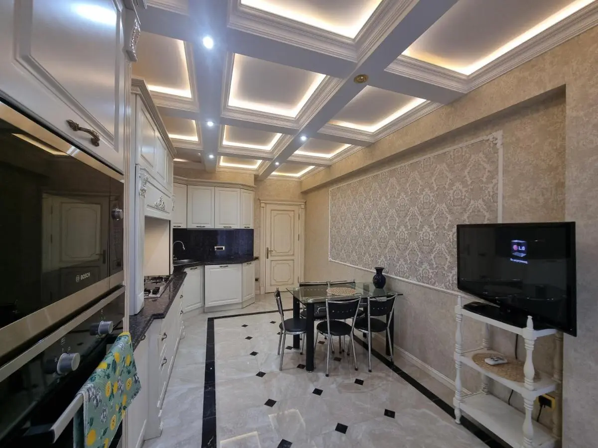Park Azure Classic Apartment