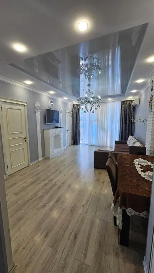 APARTMENT 7