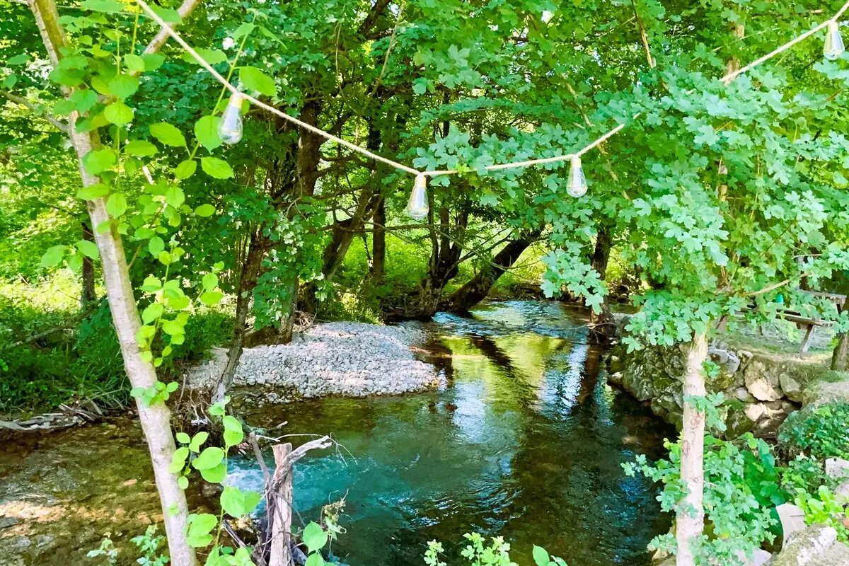 4000m2 Private Riverside Estate
