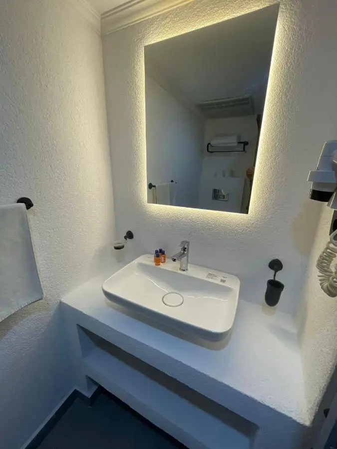 Costa Bitezhan Beach Hotel