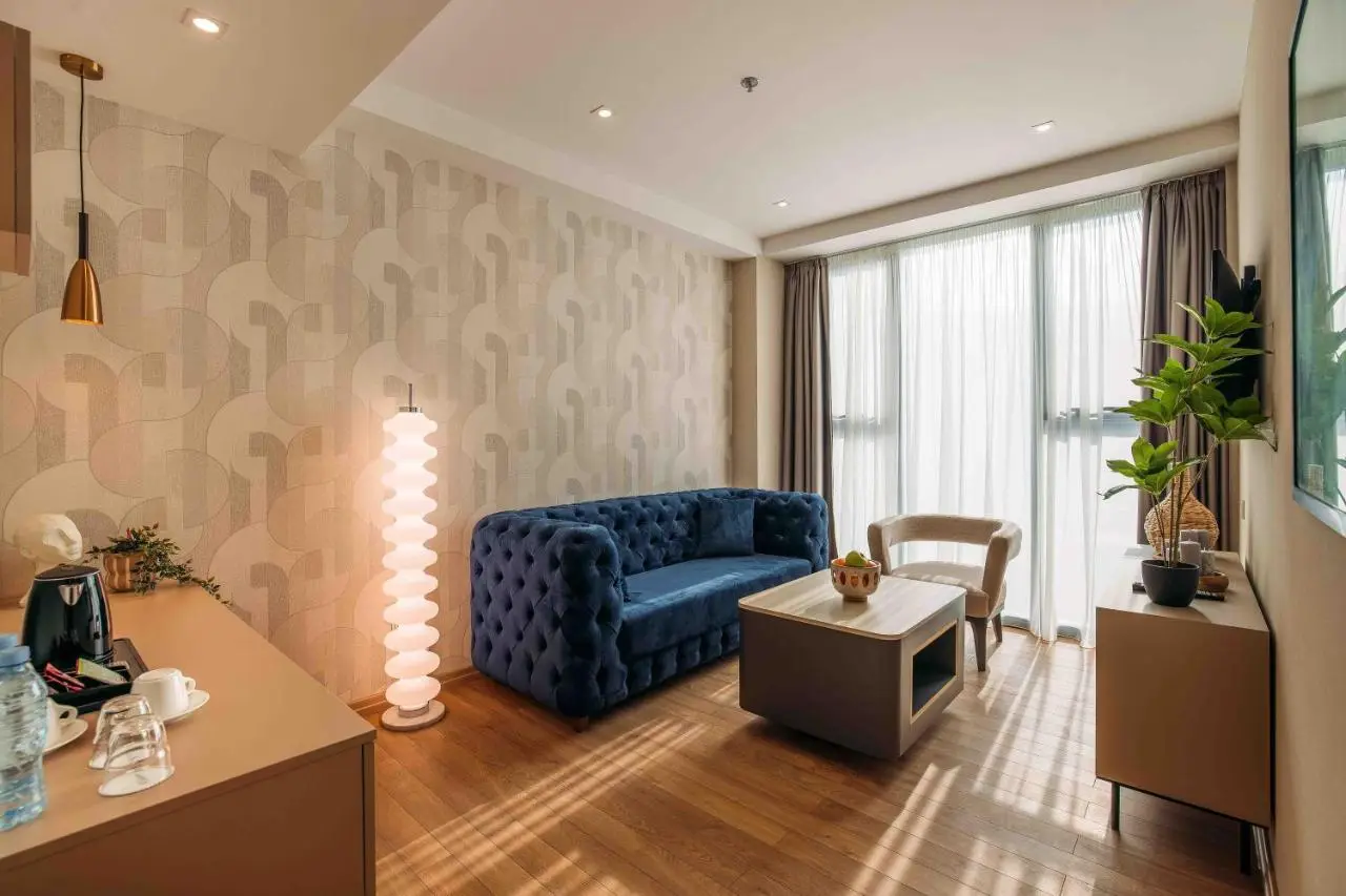 Hotel Monday by DNT Group