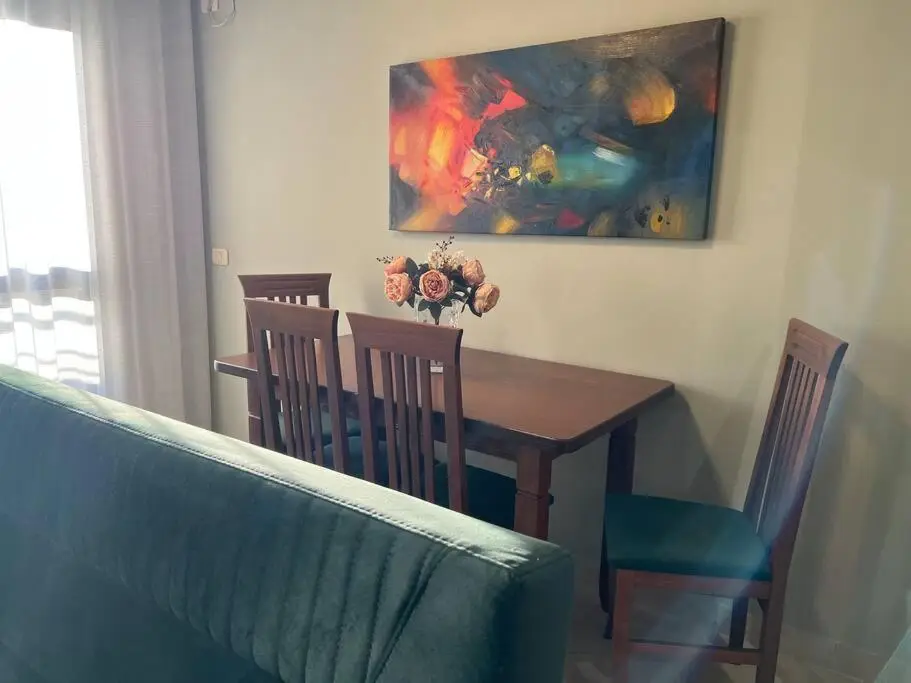 Staycation, City Center Apartment with balcony