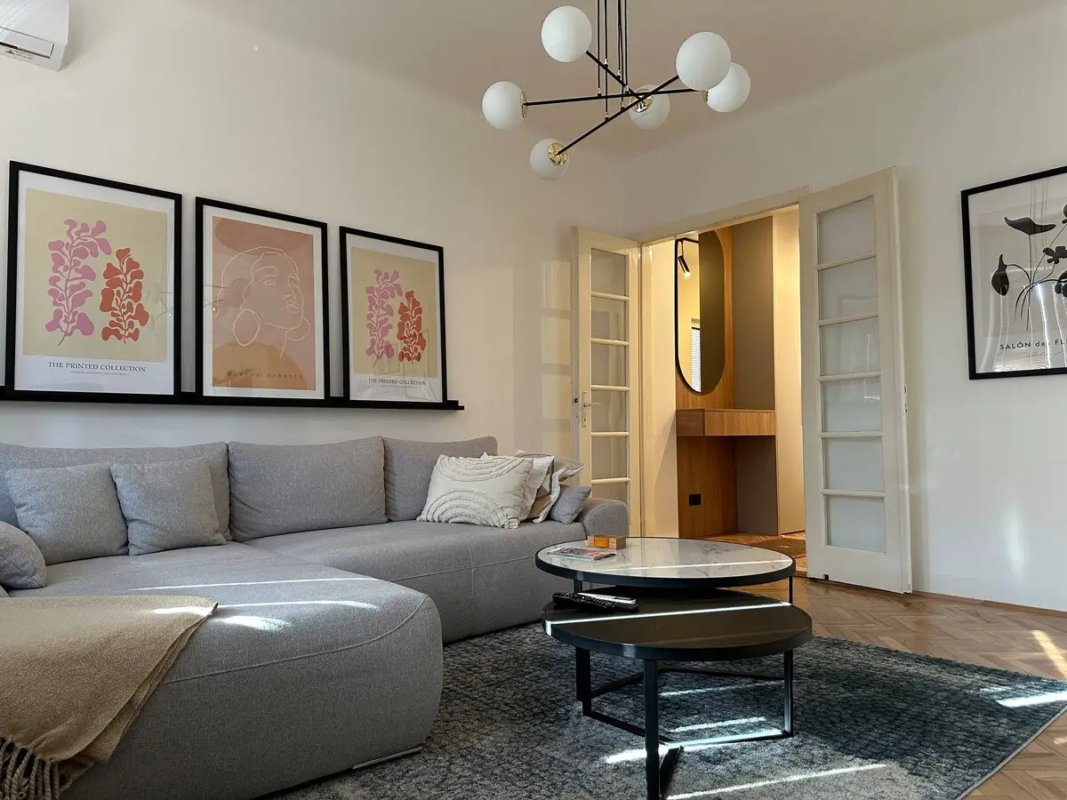 Stylish Prime Location Apartment