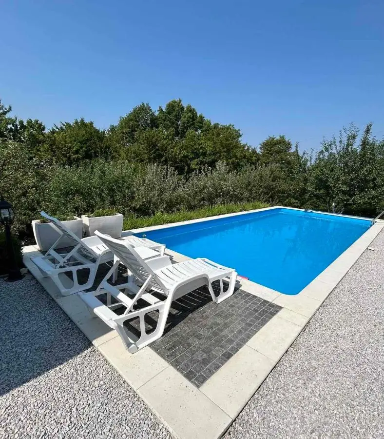Woodrock Villa