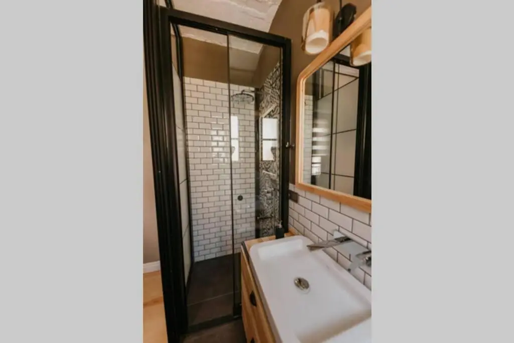 Galadoo Suites 2nd Floor