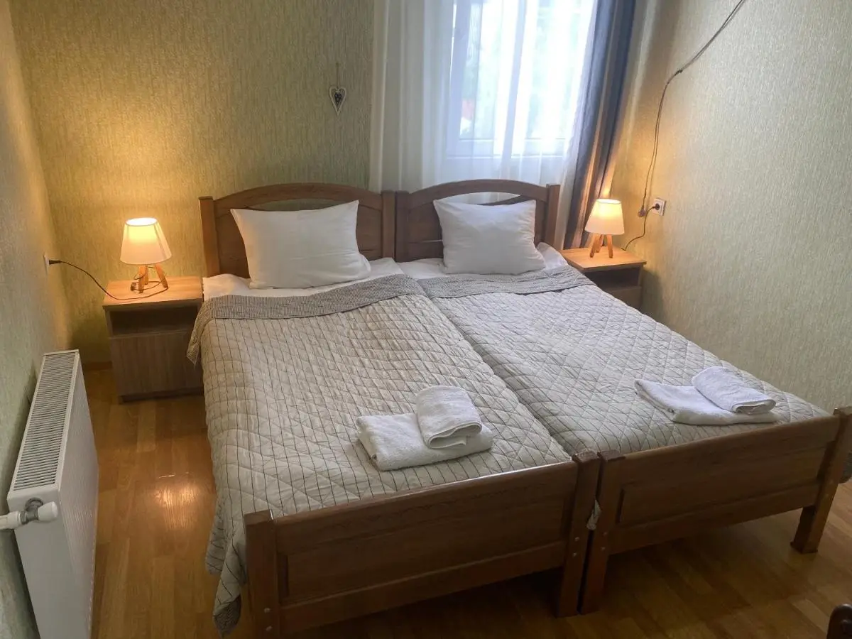 Hillside Guesthouse