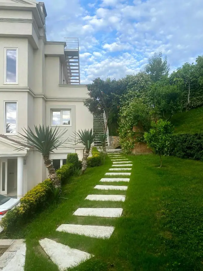 Villa 35