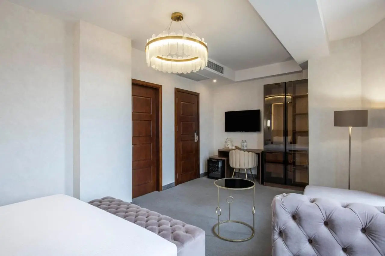 Highgarden Hotel