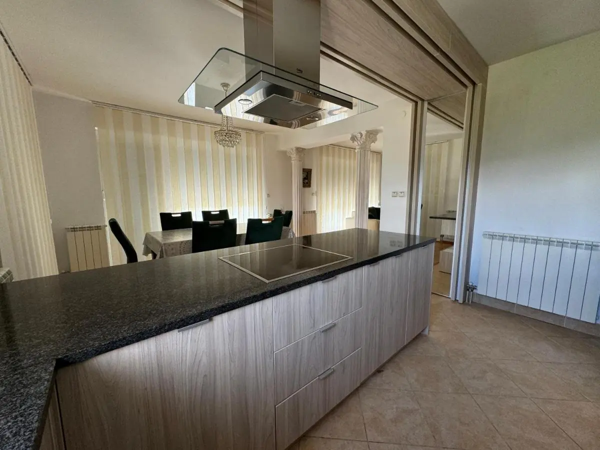 Apartments in villa Sabb for rent