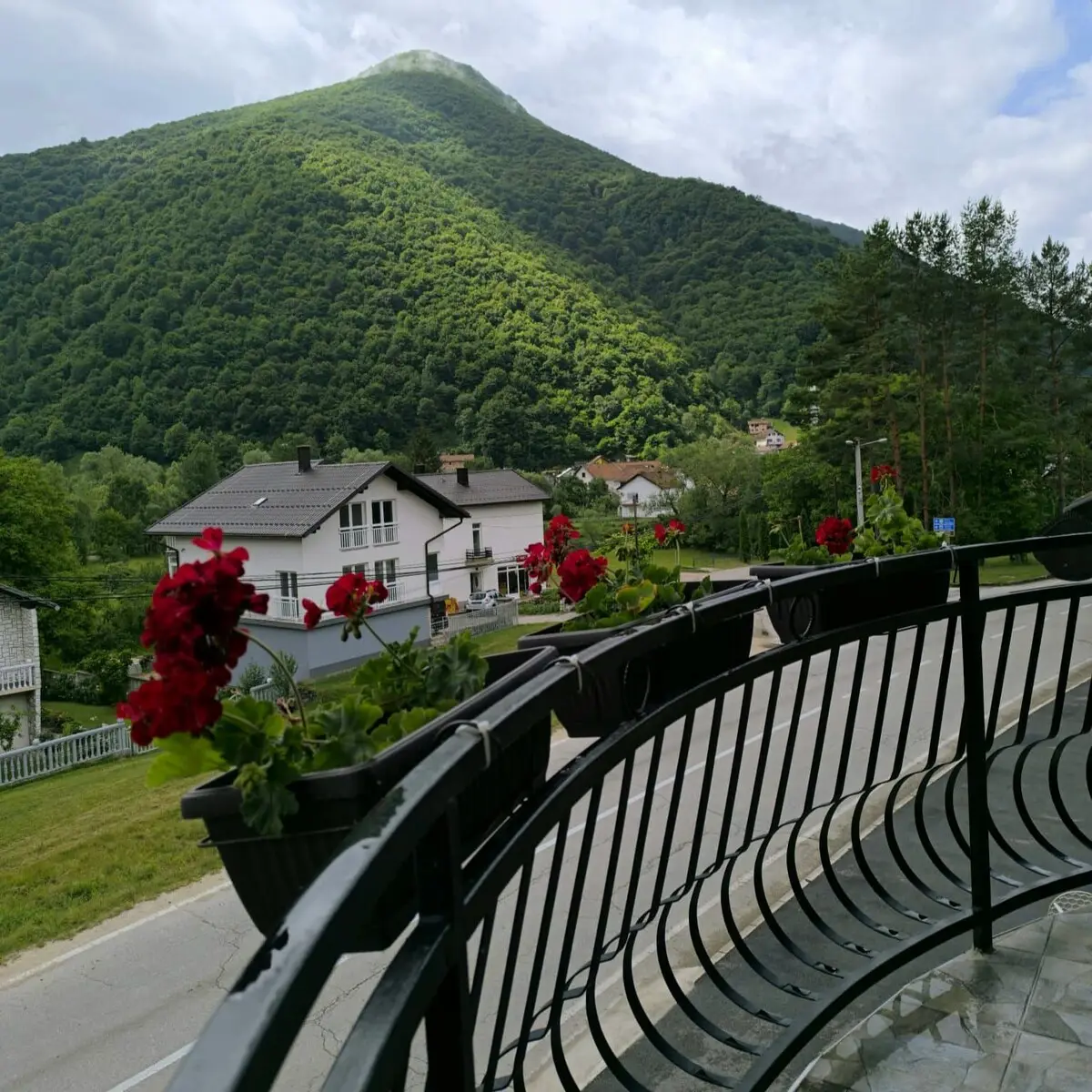Ideal stopover Sarajevo–Bihac, BiH