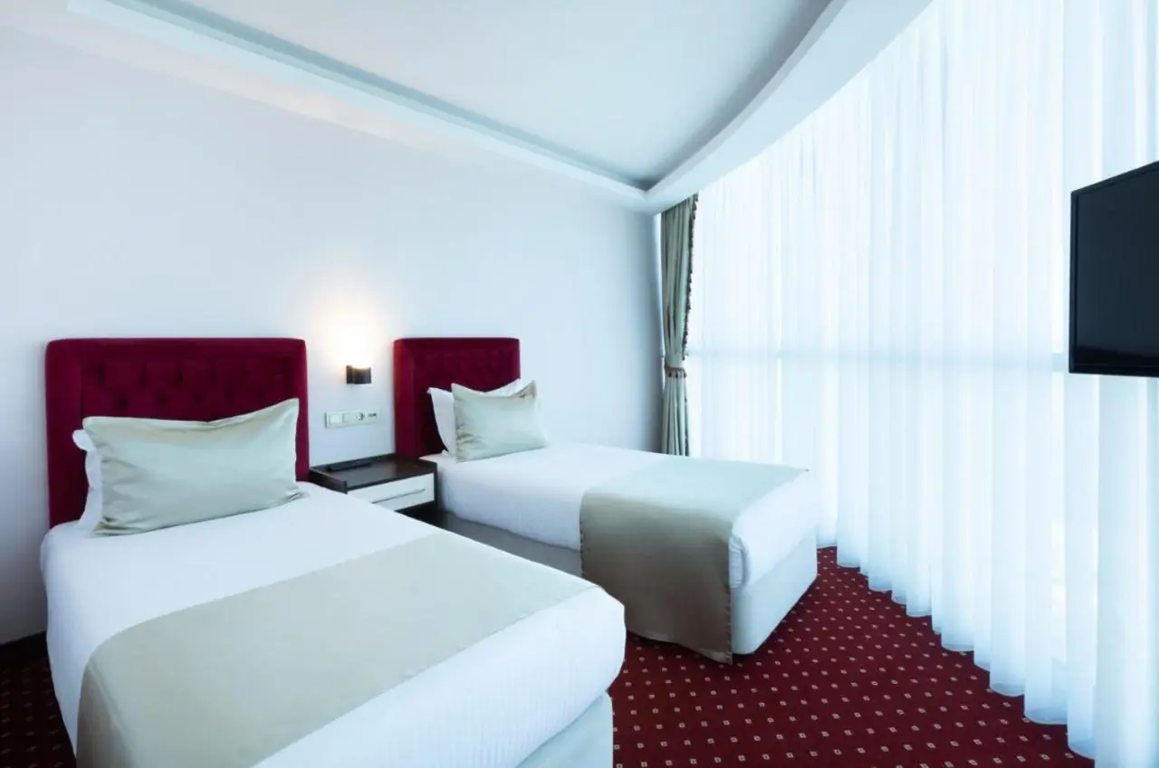 Sky Tower Hotel
