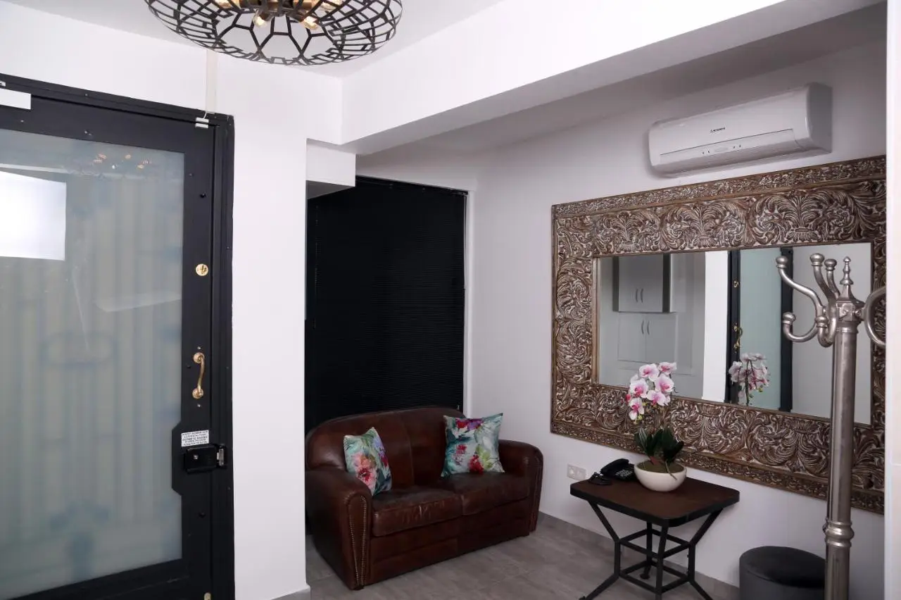 BGuest Hotel & Residence