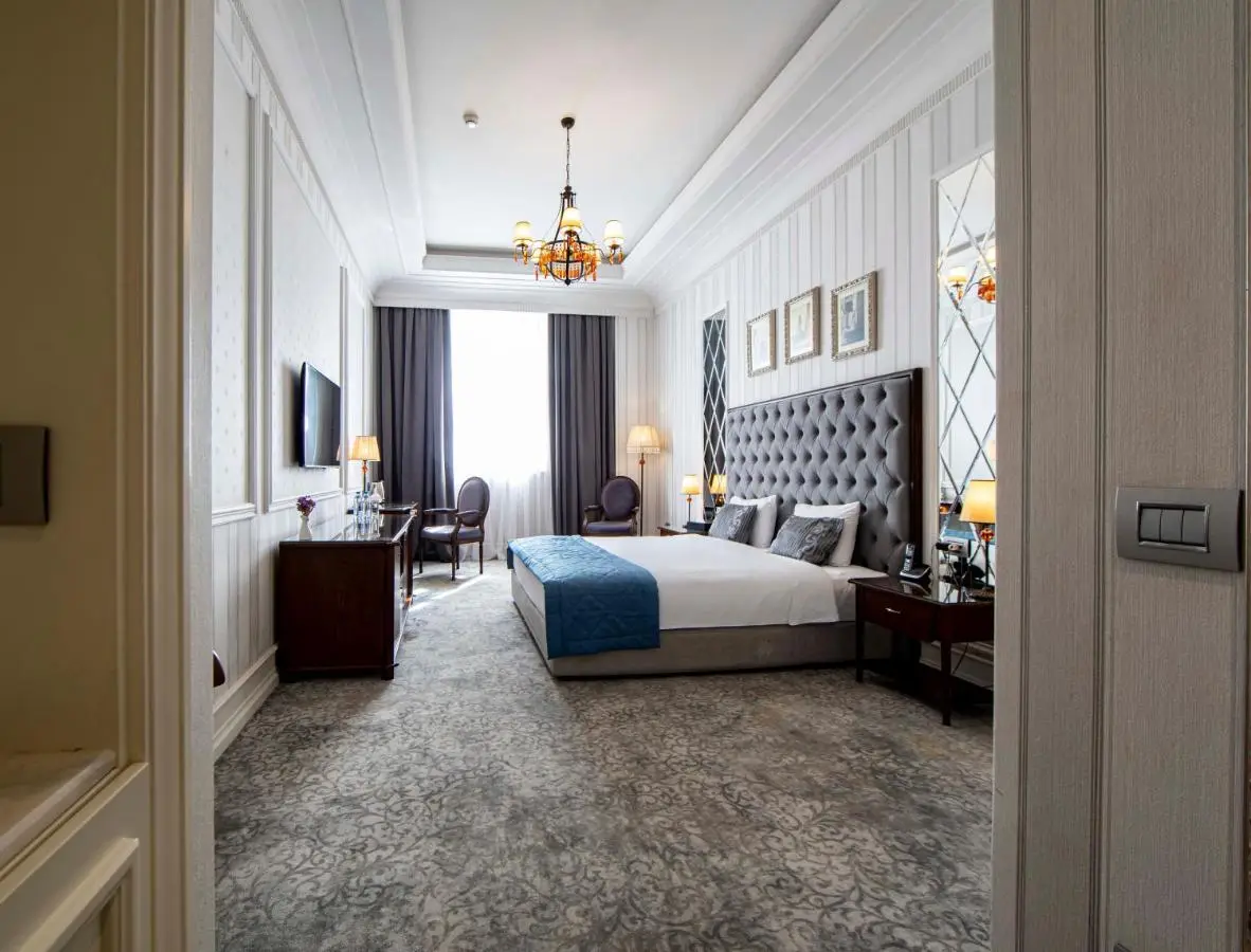 Sapphire City Hotel