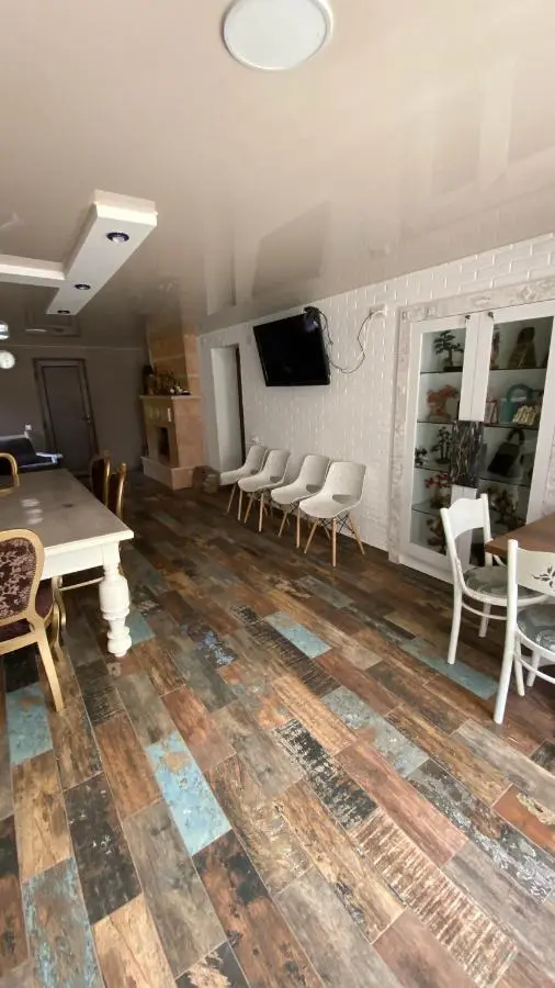ART HOUSE 33