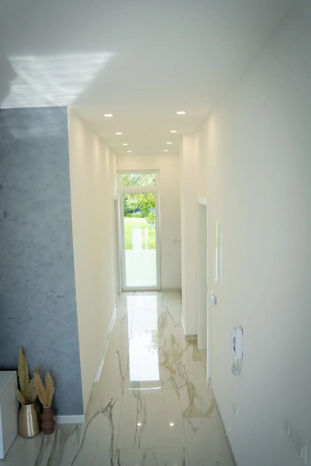 Apartment overlooking Una