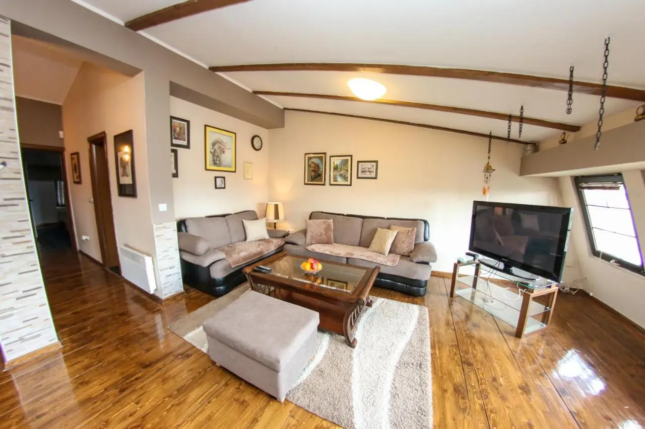 Apartments Cyrano 1&2
