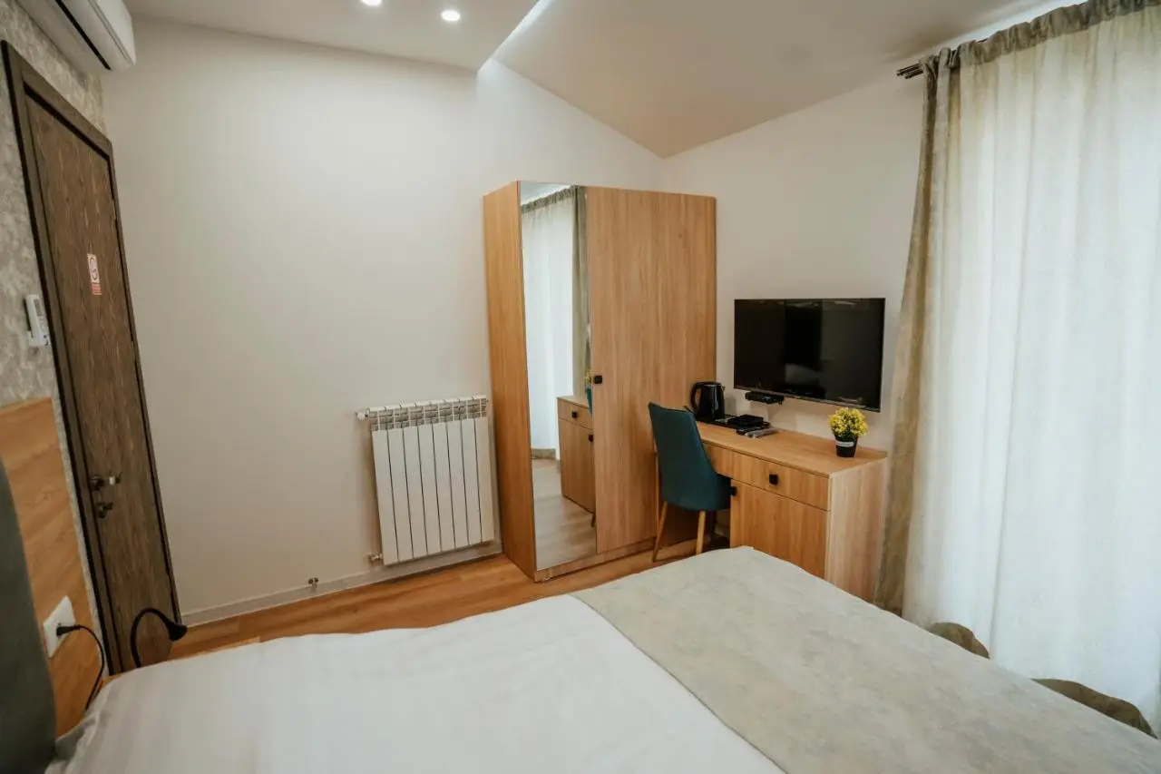 West Apart Hotel