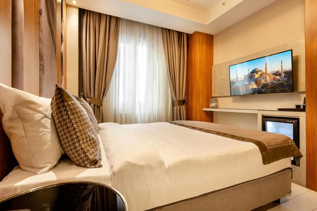 Santra Hotel