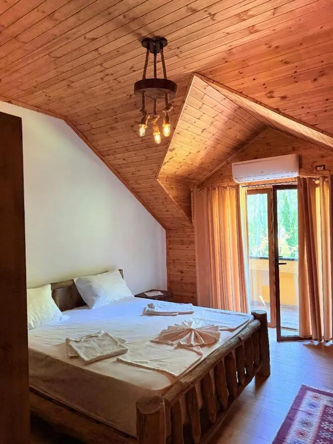 Bujtina Guri Hanit
