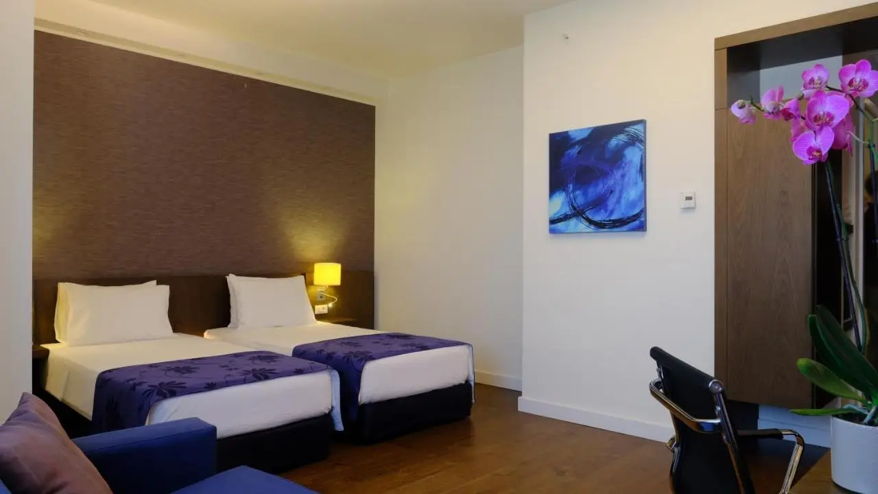 FEZ INN Hotel