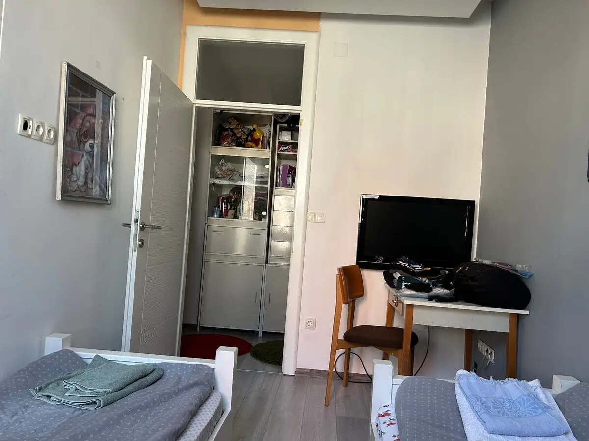 Shared apartment!!