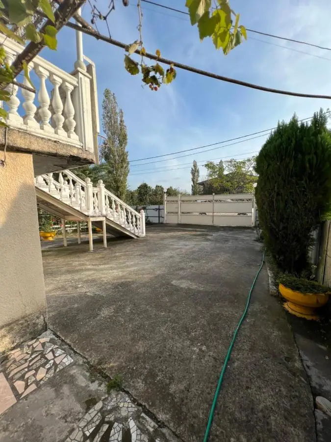 House - Kutaisi International Airport 15 Minutes- Quiet cozy house with parking