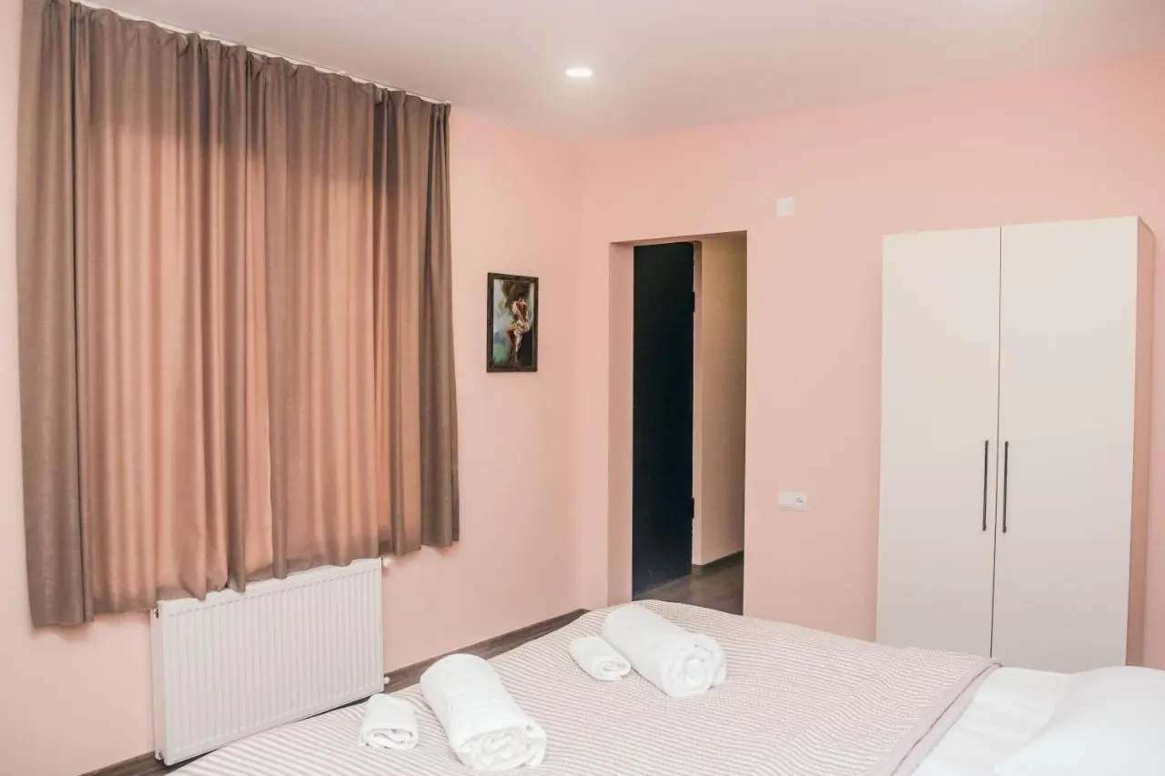 Red Hotel