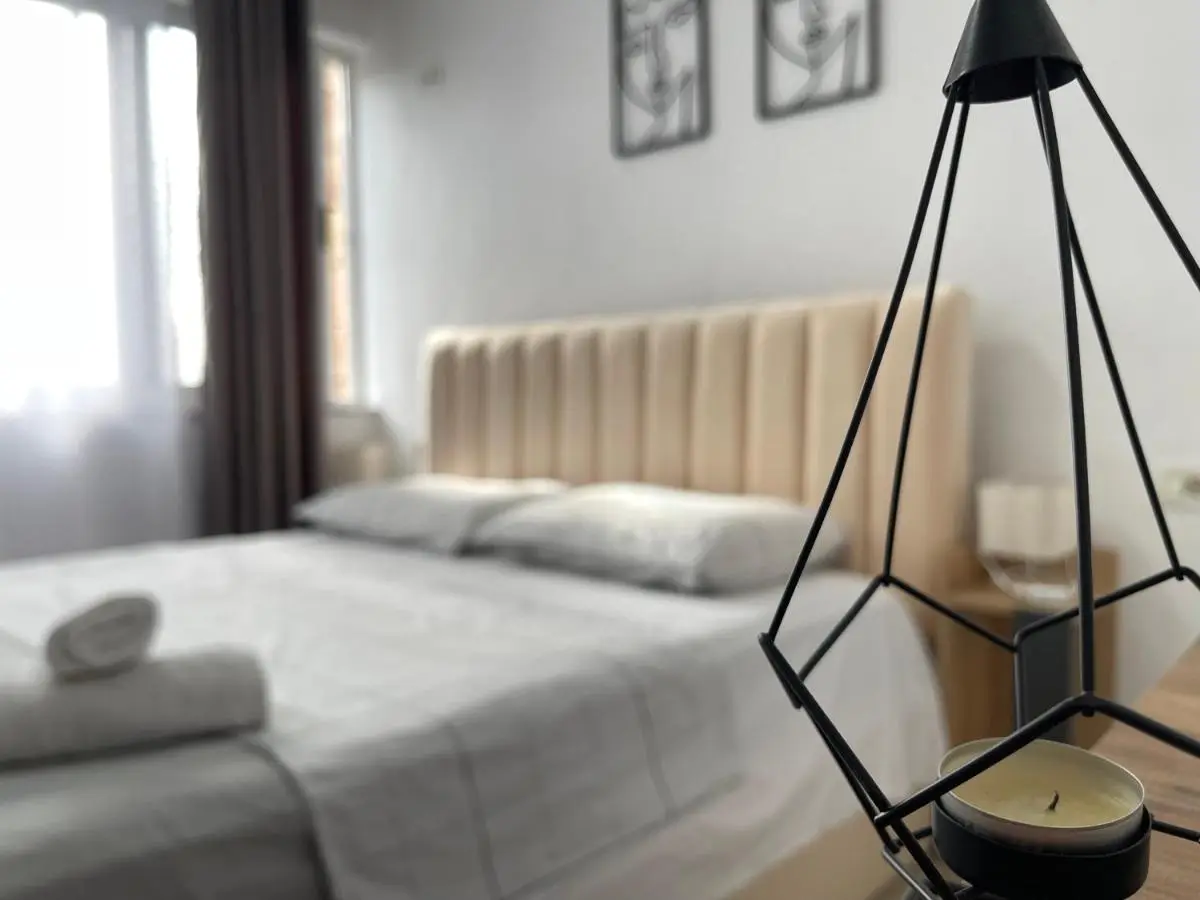 Downtown Boulevard enchanting apartment!
