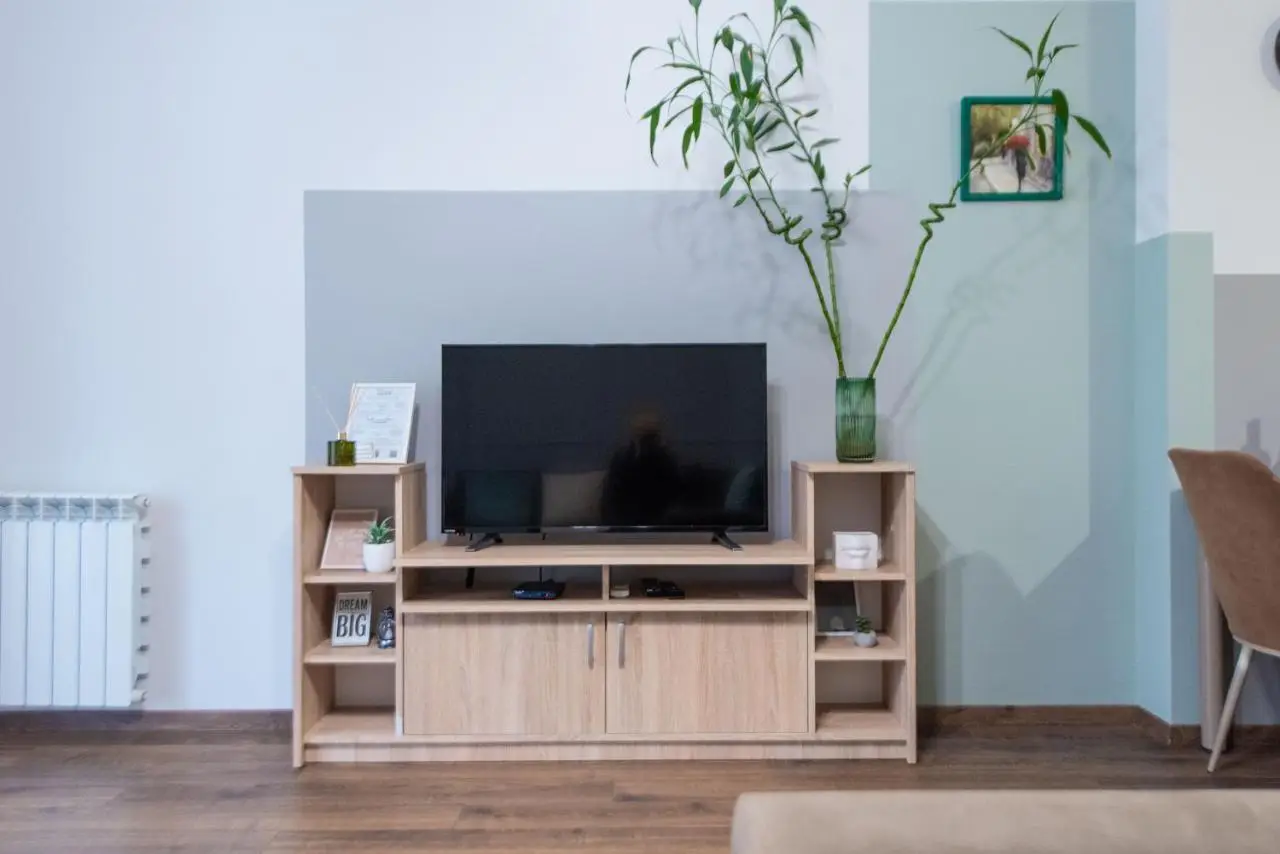 GG Home - new, cozy 2 bedroom apartment on 16th floor