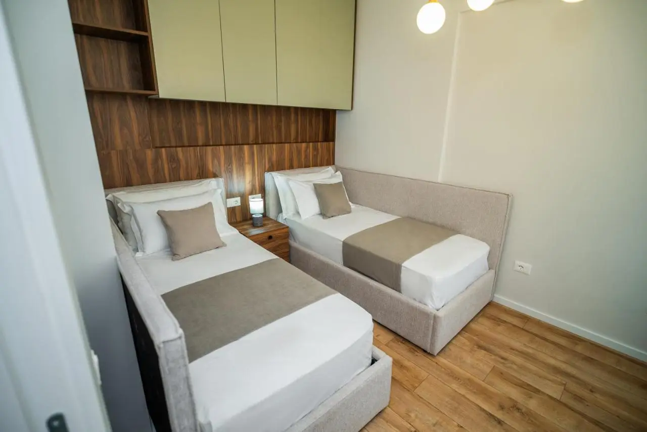 Home Select Tirana 6