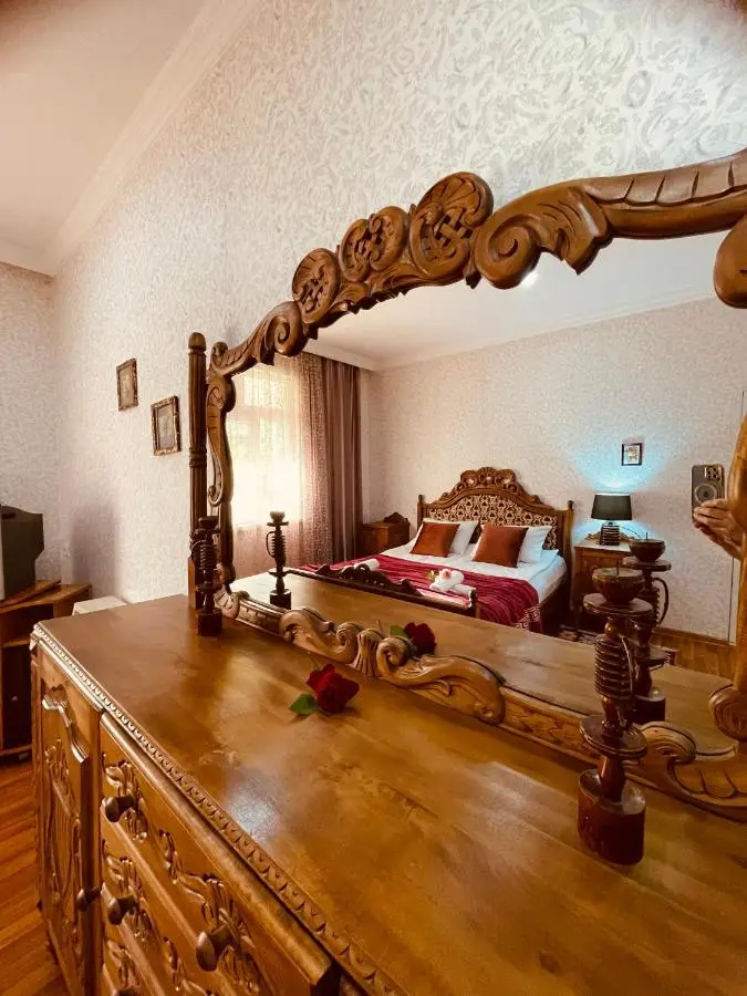 House - Kutaisi International Airport 15 Minutes- Quiet cozy house with parking