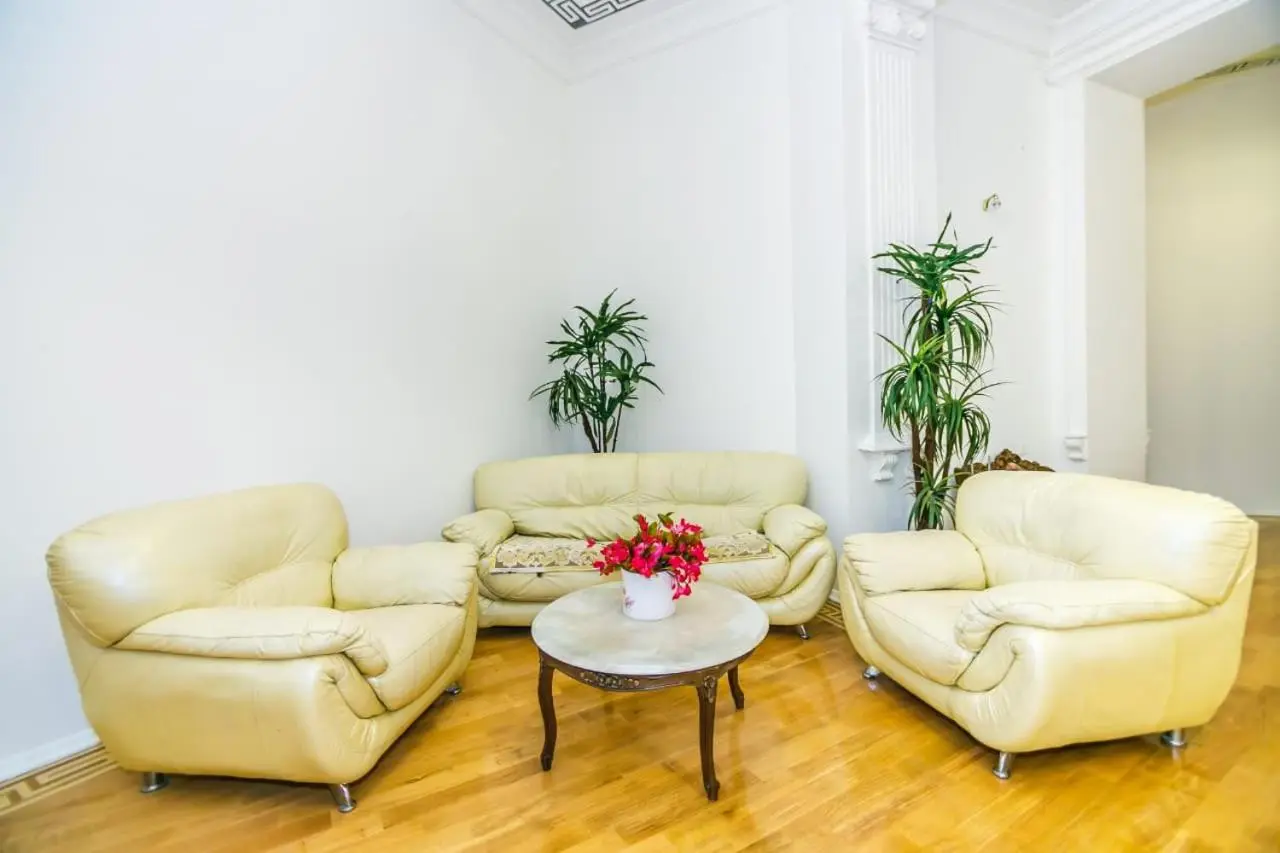 White Apartment In The Nizami Street
