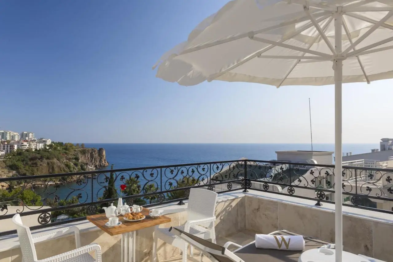 Wise Hotel & Spa - Adults Only