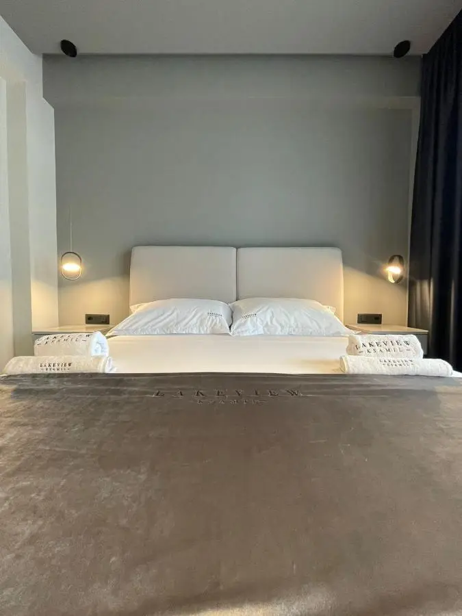 Lake View Rooms Ksamil