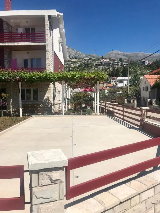 Apartmani RADA