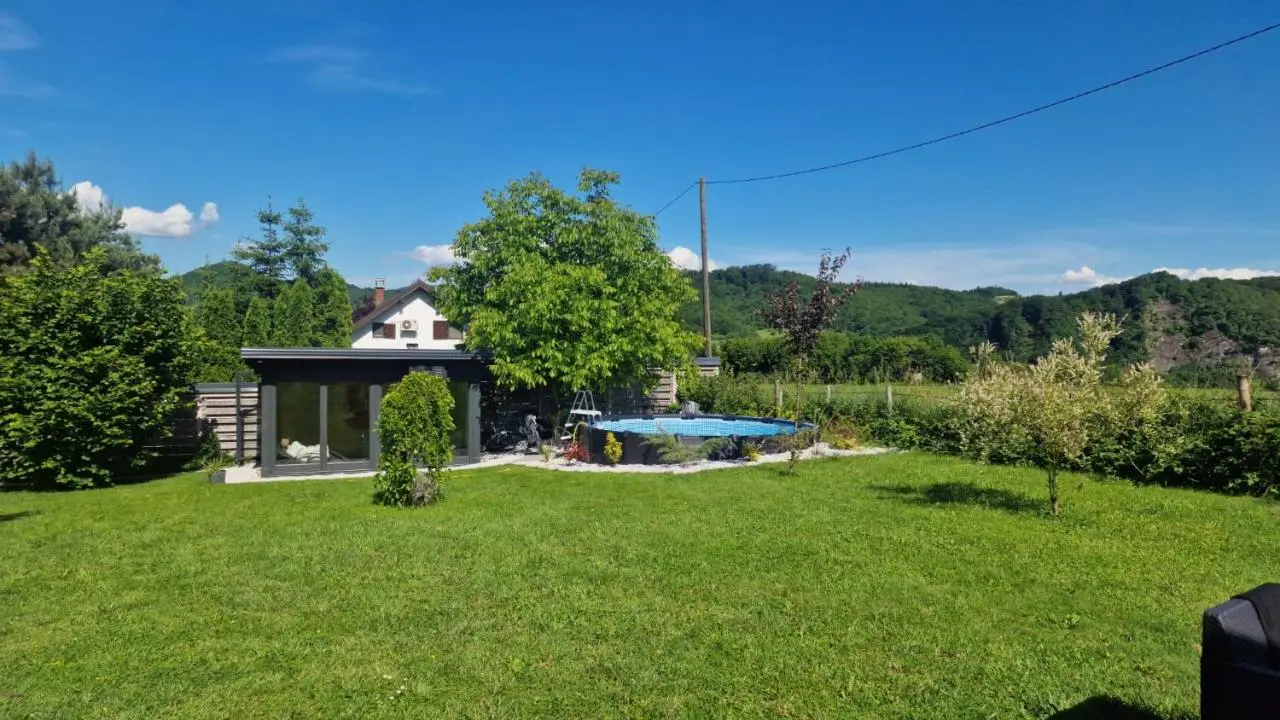 Residence Wood Pool & SPA