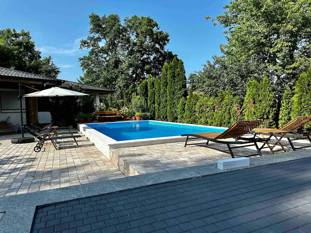 Villa Wood & Green Pool & Spa Residence