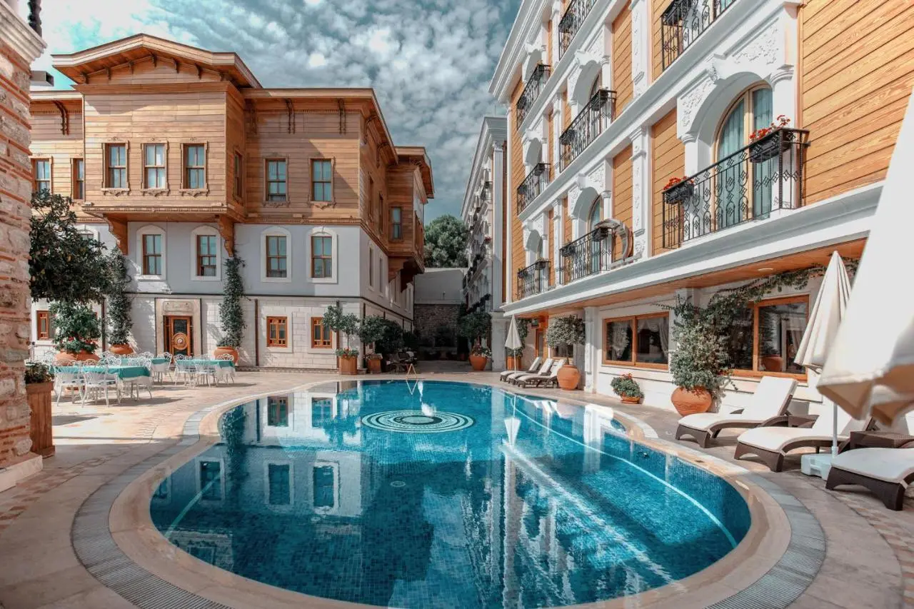 Seven Hills Palace & Spa