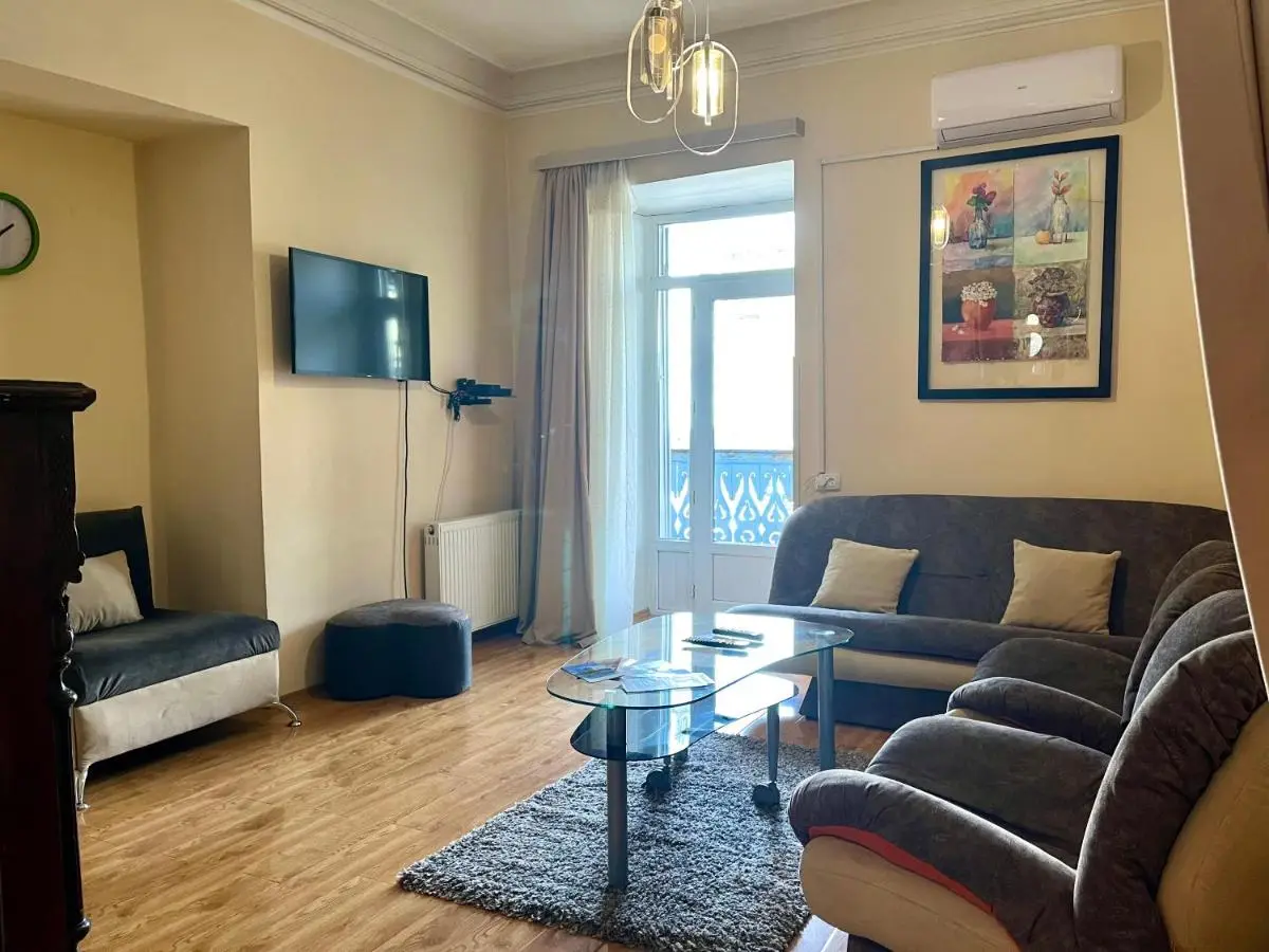 Apartment in Old Tbilisi Orbeliani Square