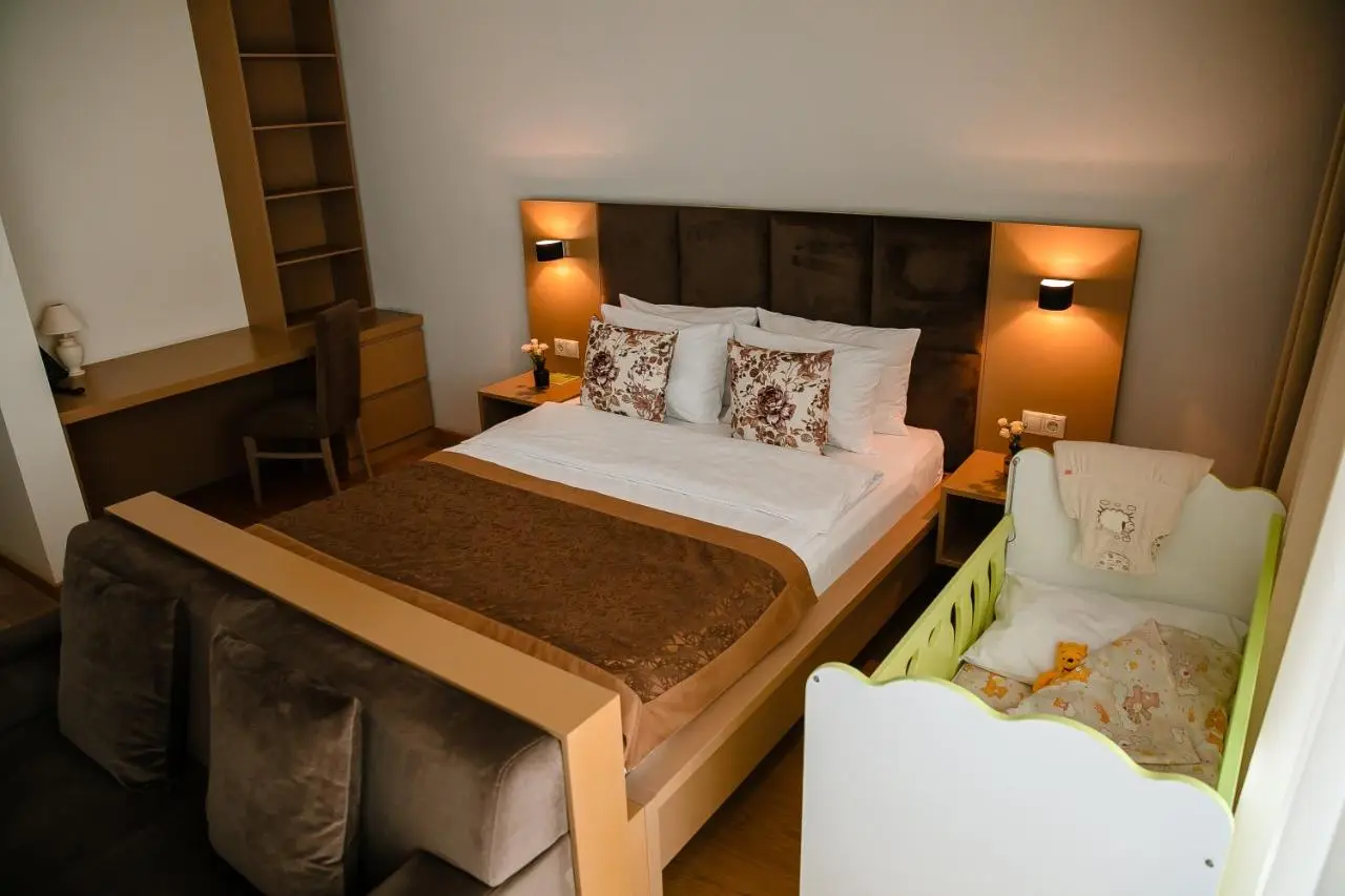 HomeBridge Hotel Apartments