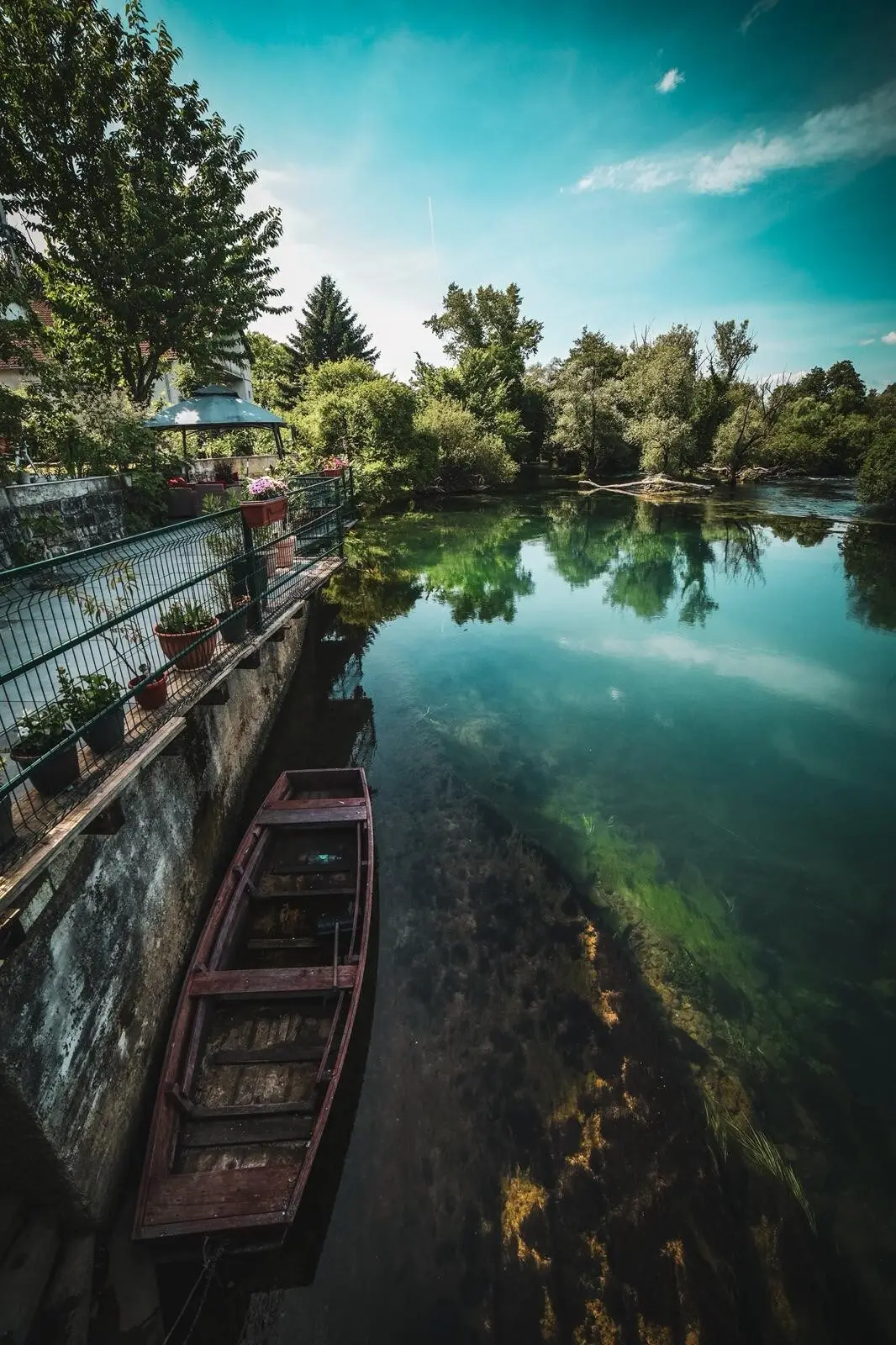 Go2Bihac Villa, 8 bedrooms, 7 bath, 10 aircon.