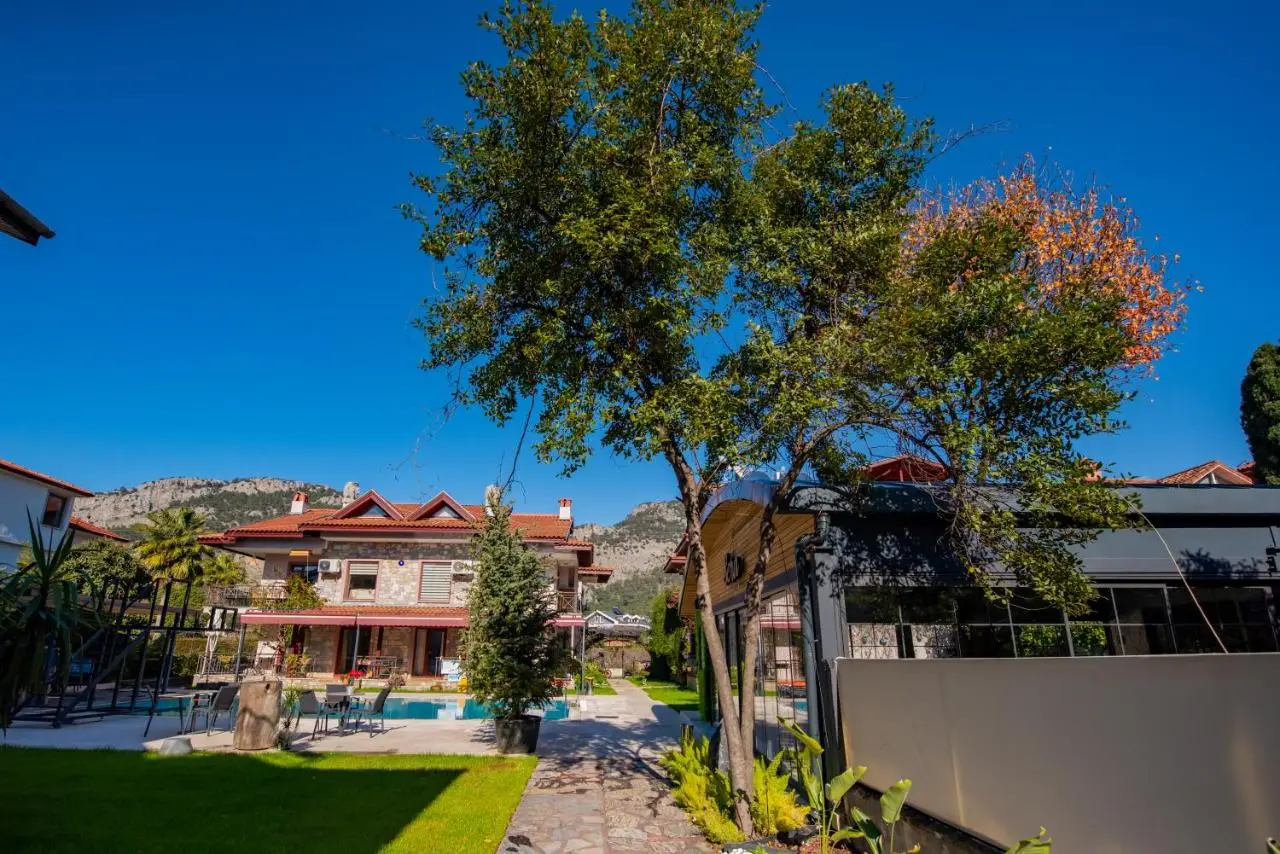 Vira Suites Hotel