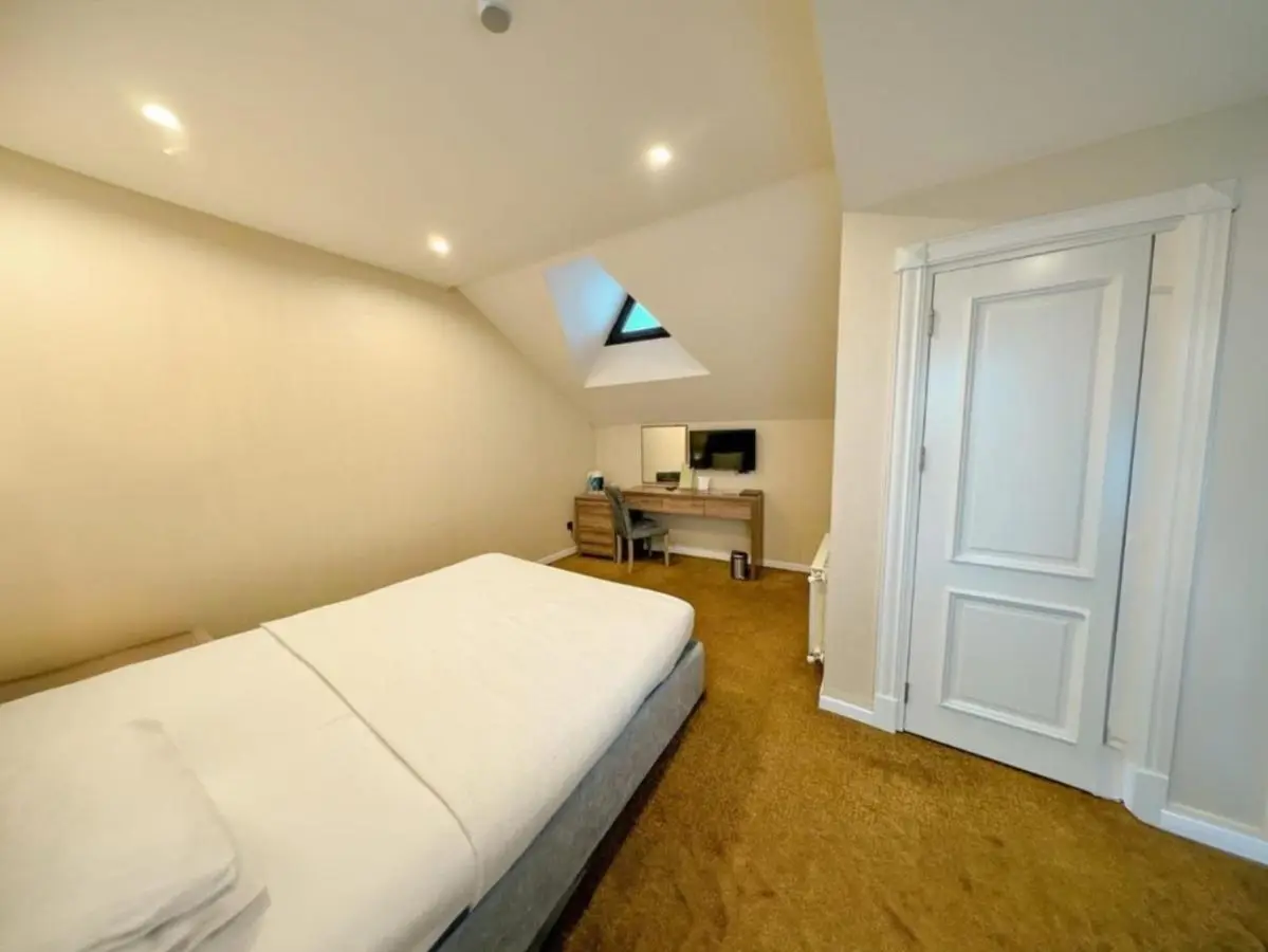 Grand Midway Hotel