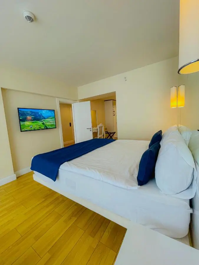 Luxury View Hotel