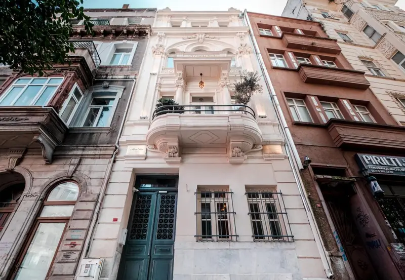 Homie Suites - Turna Residences in Cihangir