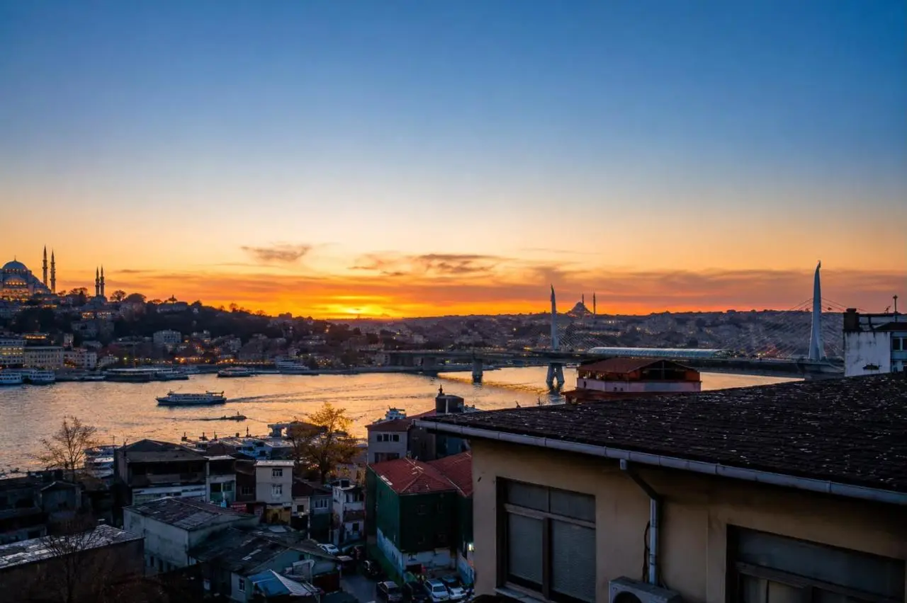 Art Karakoy Hotel