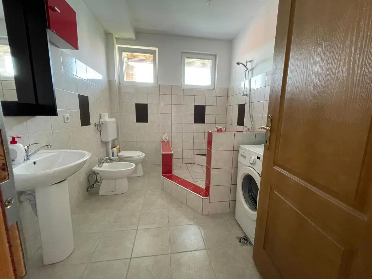 Apartments in villa Sabb for rent