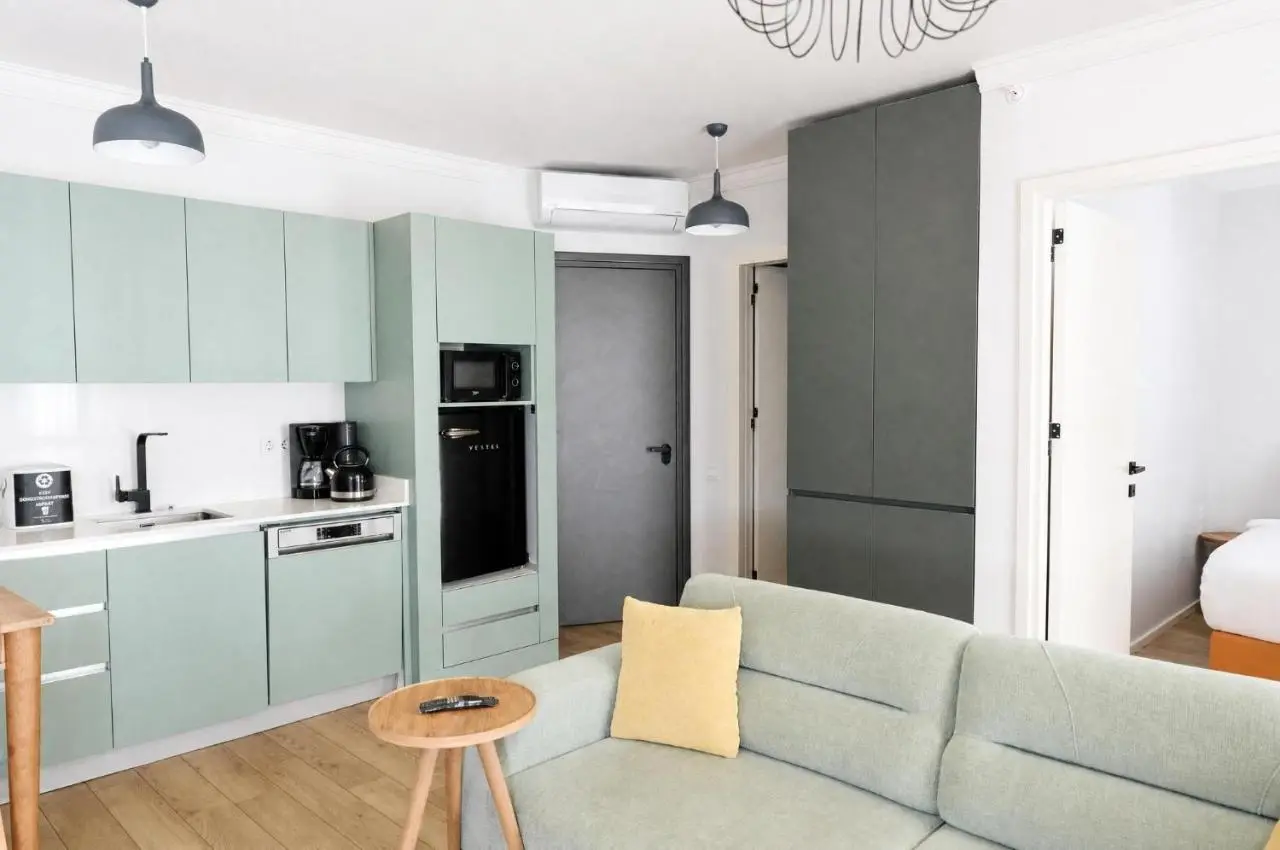 Bird Nest Suites